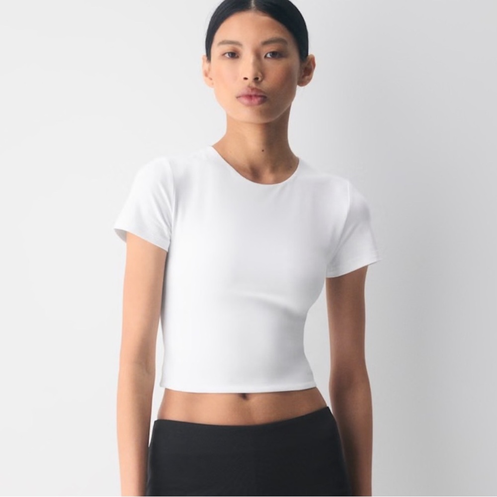 Aritzia Babaton basic white top - Picture 3 of 3